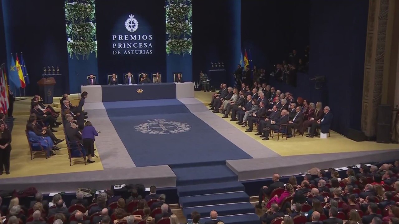 El precioso momento en el que la madre de Carolina Marín rompe a llorar en el Premio Princesa de Asturias