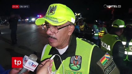 Vehículo impacta con otros tres motorizados y deja dos muertos y varios heridos, entre ellos policías y niños