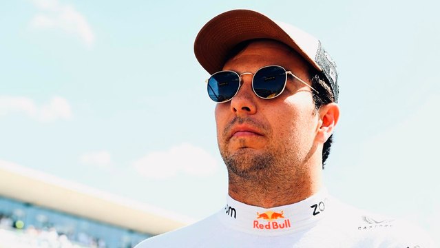 Checo Pérez llega al Autódromo Hermanos Rodríguez; México se rinde ante el Rey de la casa