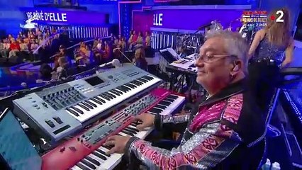 Charlotte révèle comment une chanson lui a porté chance dans N'oubliez pas les paroles 🎶