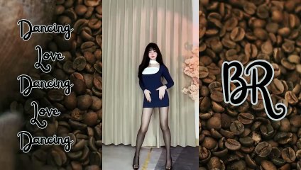 Mulher Linda Dançando muito #11