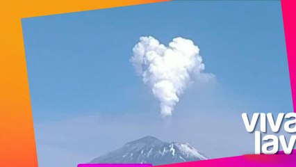 El Popocatépetl lanza fumarolas en forma de corazón