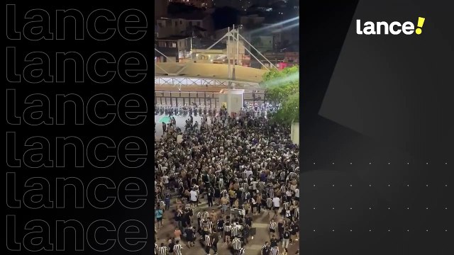 Torcedores do Botafogo entram em conflito com a polícia após partida da Libertadores