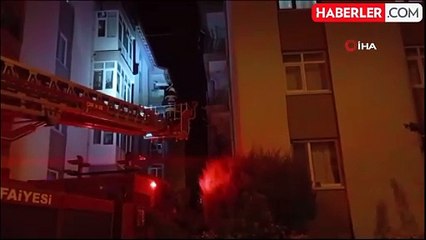 Konya'da Balkonda Mahsur Kalan Kedi Kurtarıldı