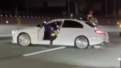 경부고속도로 판교나들목 인근 차량 2대 추돌..."음주 운전" / YTN