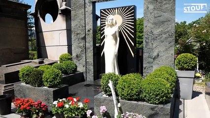 Hommage à Dalida  Sa sépulture. Ses robes. Sa maison