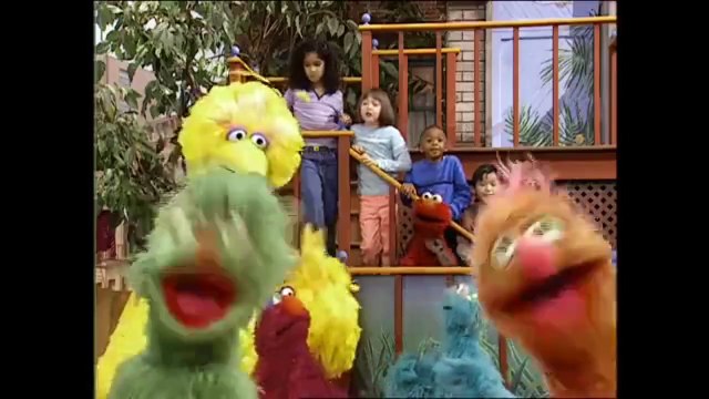 Sesame Street Episode 4018 (street scenes) (2002)