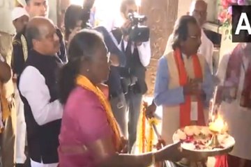 CG Video News: राष्ट्रपति द्रौपदी मुर्मू रायपुर के जगन्नाथ मंदिर में की पूजा-अर्चना, देखें Video..