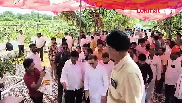 एकनाथ शिंदे यांचे नेते उदय सामंत आणि संदीपान भुमरे मनोज जरांगे यांच्या