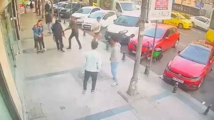 Beyoğlu'nda polise silah doğrultan şüphelinin görüntüleri ortaya çıktı