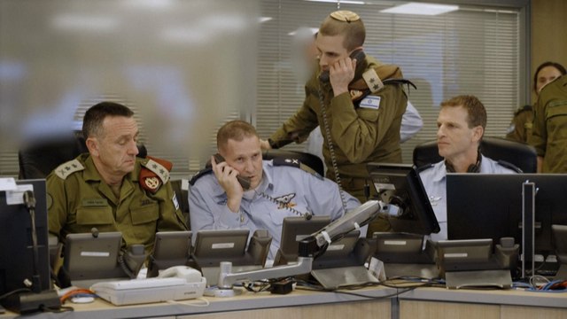 Israël attaque l'Iran en pleine nuit, des explosions à Téhéran