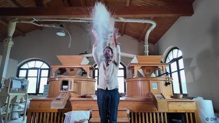 Einfach die Welt verbessern - mit Mehl gegen die Mafia