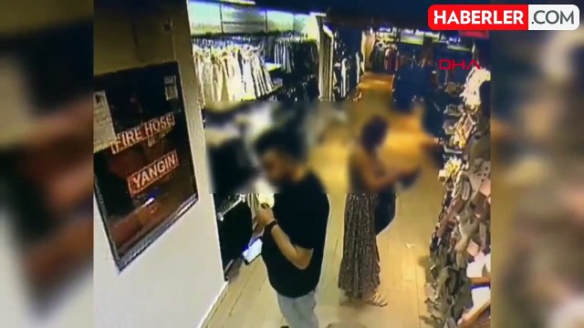 Bakırköy'de Alışveriş Merkezinde İki Kadın Taciz Edildi