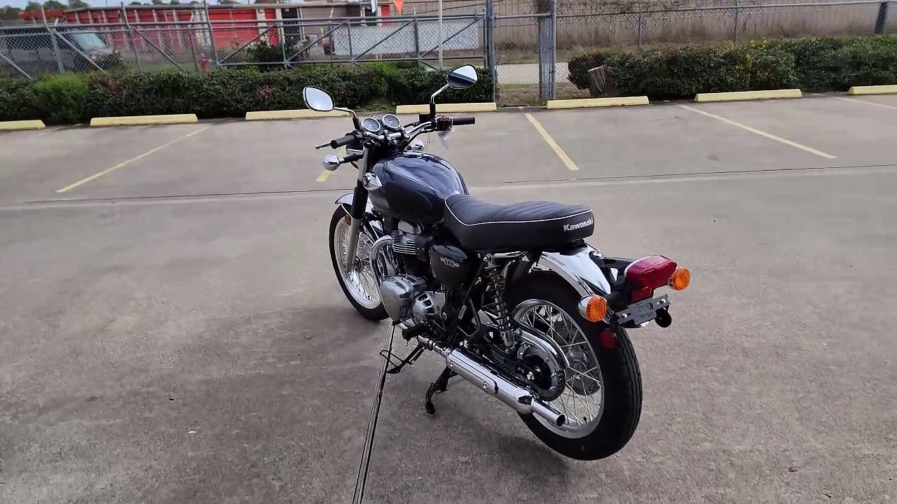 2024 KAWASAKI W800 WALK-AROUND