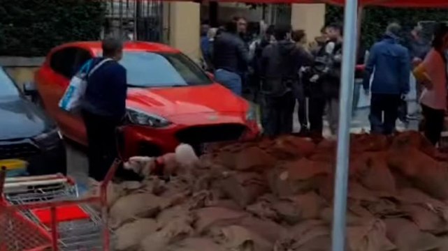Alluvione a Bologna: la situazione nei pressi dello stadio questa mattina