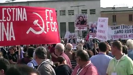 Corteo per la pace: "Schlein, Bonelli, Meloni e Crosetto guerrafondai"
