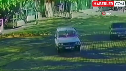 El Freni Çekilmeyen Otomobil Bahçeye Uçtu