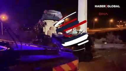 Ankara'da feci kaza... Direğine çarpan otomobil 4 kişiye mezar oldu 