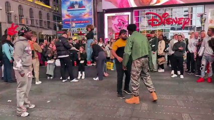 Times Square New York Mein Larai Ho Gai  _ Insane Fun in Times Square, U_ Ducky Bhai Vlog in Dailymotion HD