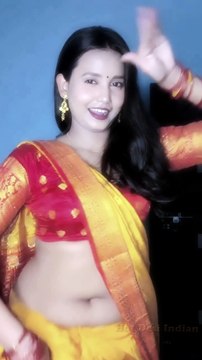 Hot bhojpuri beauty sexy saree dance navel