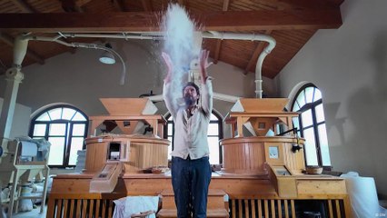 من أجل عالم أفضل - مواجهة المافيا بالدقيق!