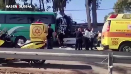 İsrail'de askerlerin arasına kamyon daldı: Çok sayıda yaralı var