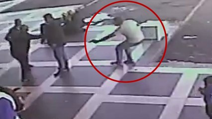 Otogarda 1 kişinin yaralandığı silahlı saldırı kamerada