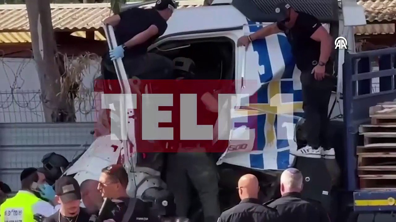 Tel Aviv'de kamyon otobüs durağına daldı! 10'u ağır 40 yaralı