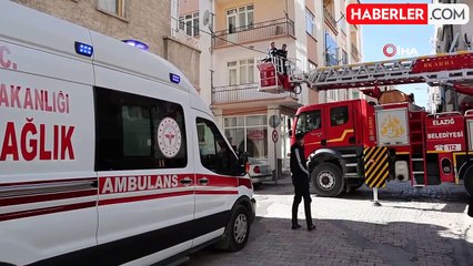 Evde Uyuya Kalan Gençler, Ekipleri Seferber Etti