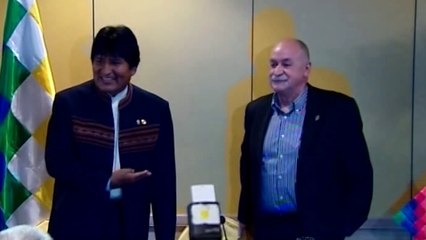 Télécharger la video: El expresidente de Bolivia Evo Morales denuncia que ha sido víctima de un intento de asesinato