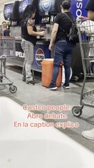 Señoras sirven refresco en un thermo en Costco
