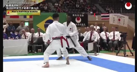 Jonathan Mulolo en quart de finale au Mondial JKA de karaté