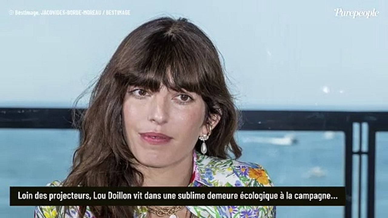 Lou Doillon : Sa maison isolée à la campagne avec compost, réserve d'eau de pluie et panneaux photovoltaïques