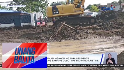 Putik, problema naman ngayon ng mga residente matapos humupa ang bahang dulot ng Bagyong Kristine | Unang Balita