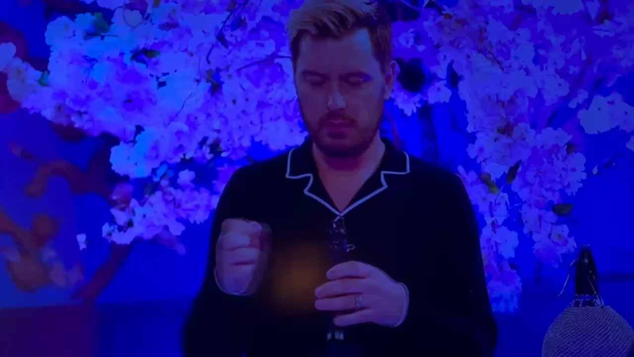 Celebrity karaoke club
