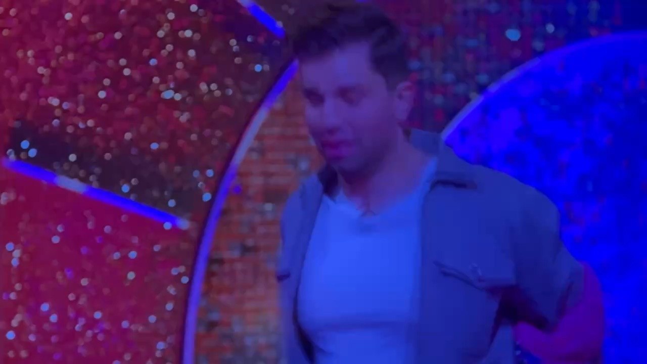 Celebrity karaoke club