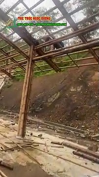 Thi Công Nhà Tre Mái Lá 915m2: Từng Bước Hoàn Thiện Tay Đòn Và Rui Mè - Tre trúc Ngọc Dương