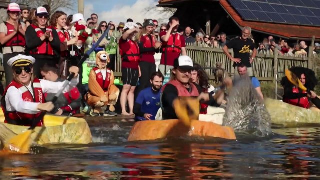 [나우쇼츠] 보트 대신 호박 타고 경주...이색 핼러윈 / YTN