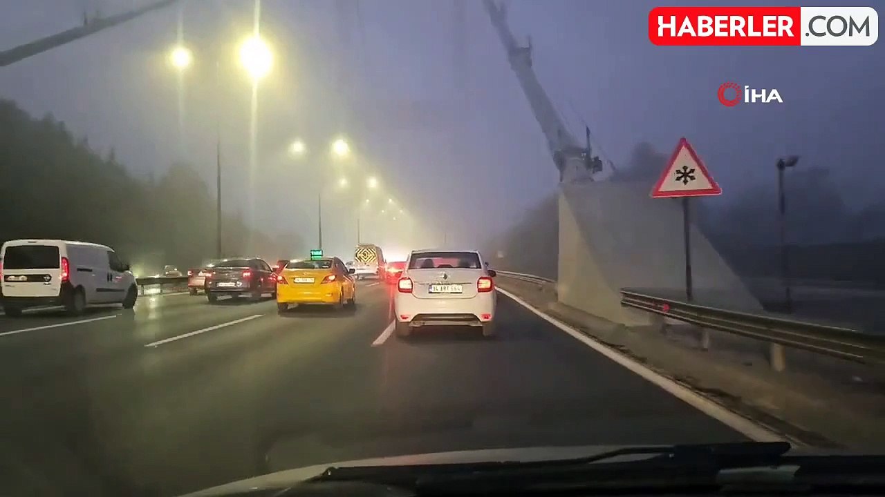 Ulaştırma ve Altyapı Bakanlığı: "İstanbul Boğazı gemi trafiği, kısıtlı görüş (sis) nedeniyle çift yönde ve geçici olarak askıya alındı"