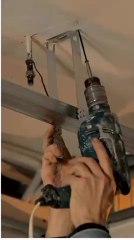 Comment poser les rails du placo ?