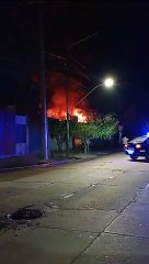 Feroz incendio en calle 25 de mayo de Las Heras