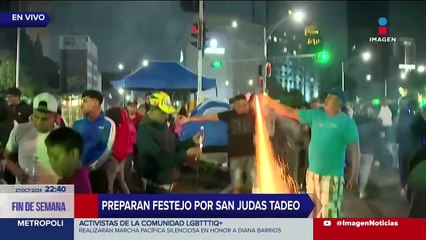Catrinas que desfilaron por Paseo de la Reforma llegan al Zócalo de la CDMX
