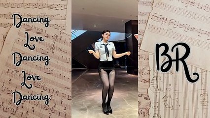 Mulher Linda Dançando muito #37