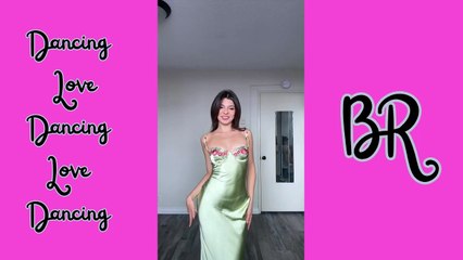 Mulher Linda Dançando muito #36