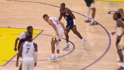 Curry limps off with ankle injury in Warriors loss