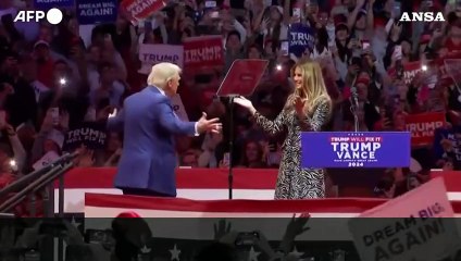 Usa, Trump-show al Madison Square Garden: "Kamala sei licenziata"