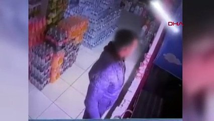 İstanbul- Sultangazi'de marketten hırsızlık kamerada; 2 şüpheli polise teslim edildi