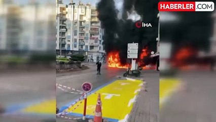 Antalya'da Cam Yüklü Kamyonet Yangını, Mahallede Panik Yarattı