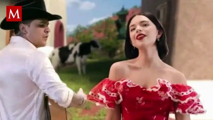 Difunden presunta foto de Nodal besando a una mujer rubia