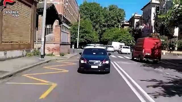 Truffe ed estorsioni agli anziani, due persone in manette